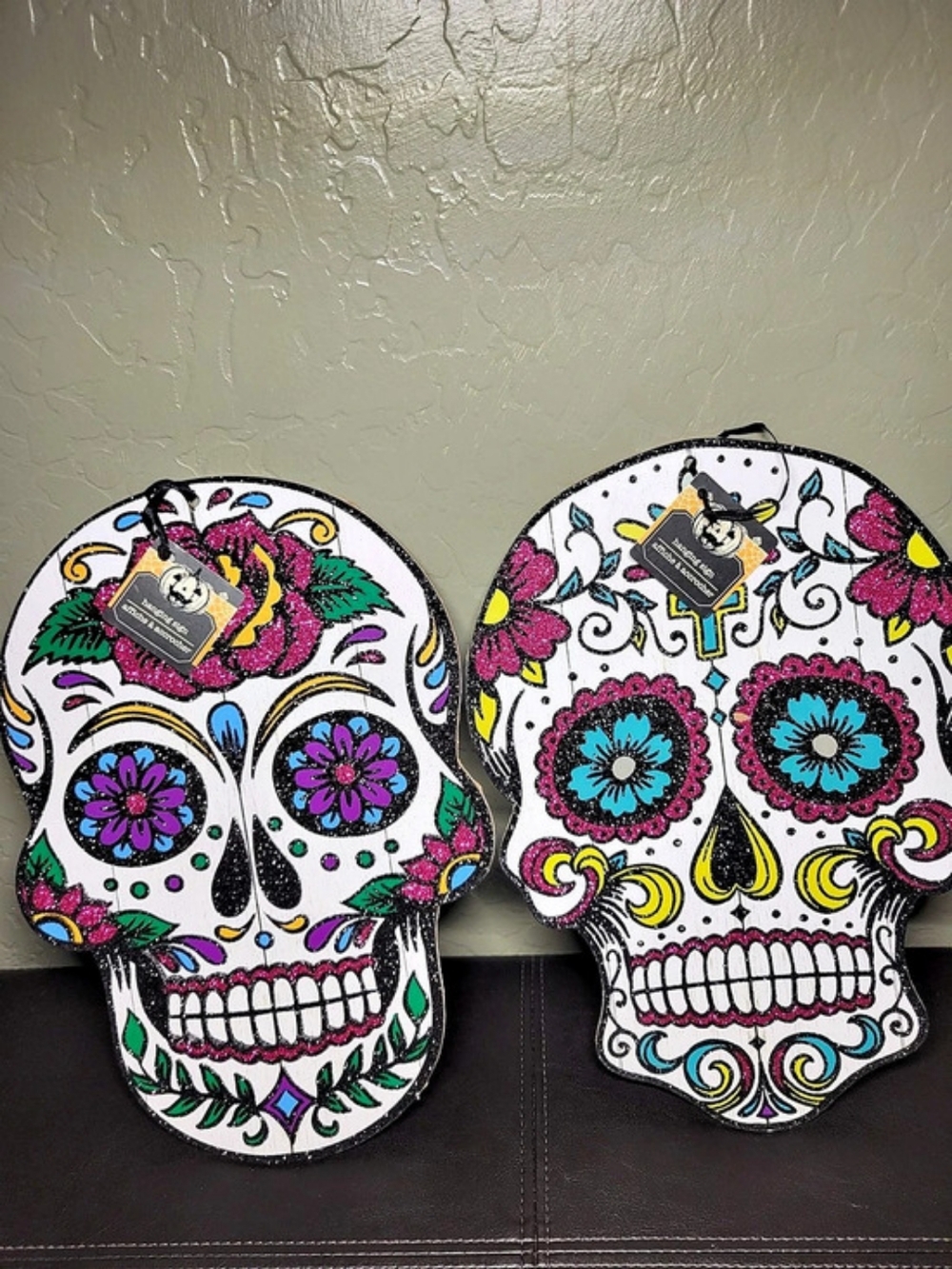 Greenbrier International Hanging sign skull decoration Hanging Skull Decorations